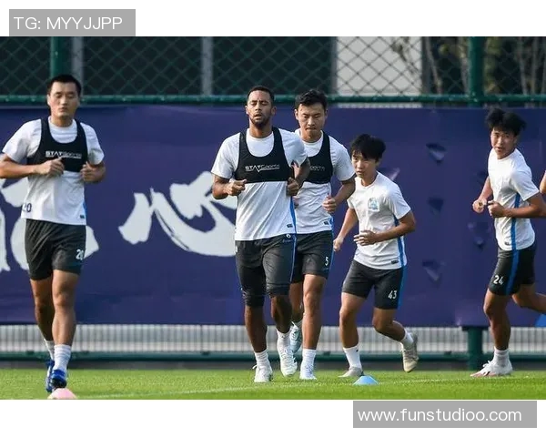 加拿大与墨西哥足球对决精彩纷呈谁能在赛场上笑到最后