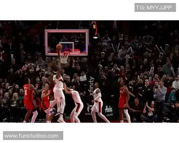 快船与火箭季后赛第二场激战回顾球星对决引发的精彩瞬间